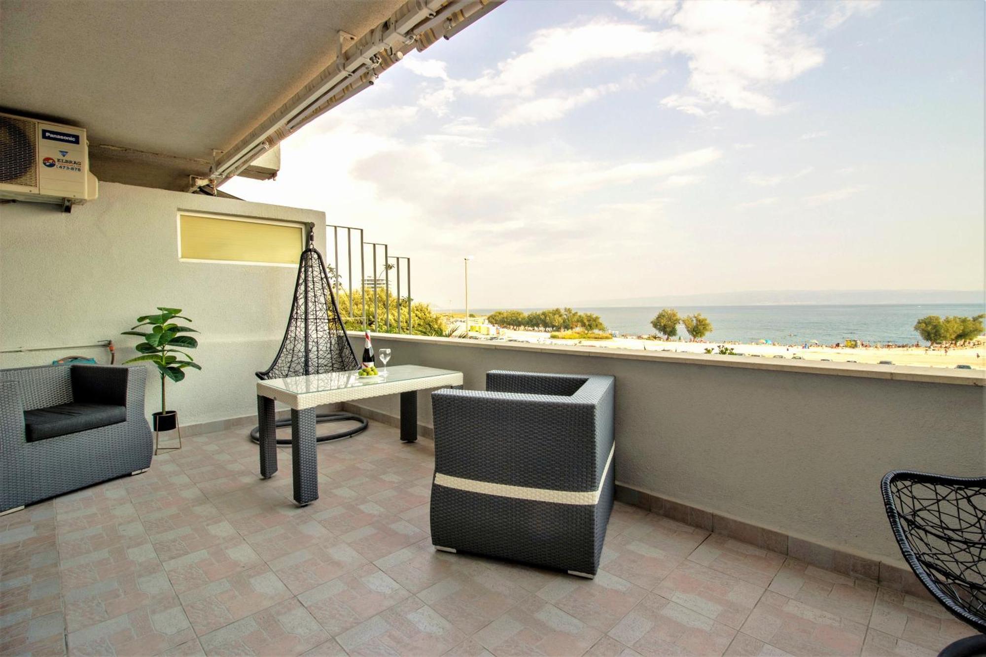 Znjan Sea View 2&2 Guest Apartmán *